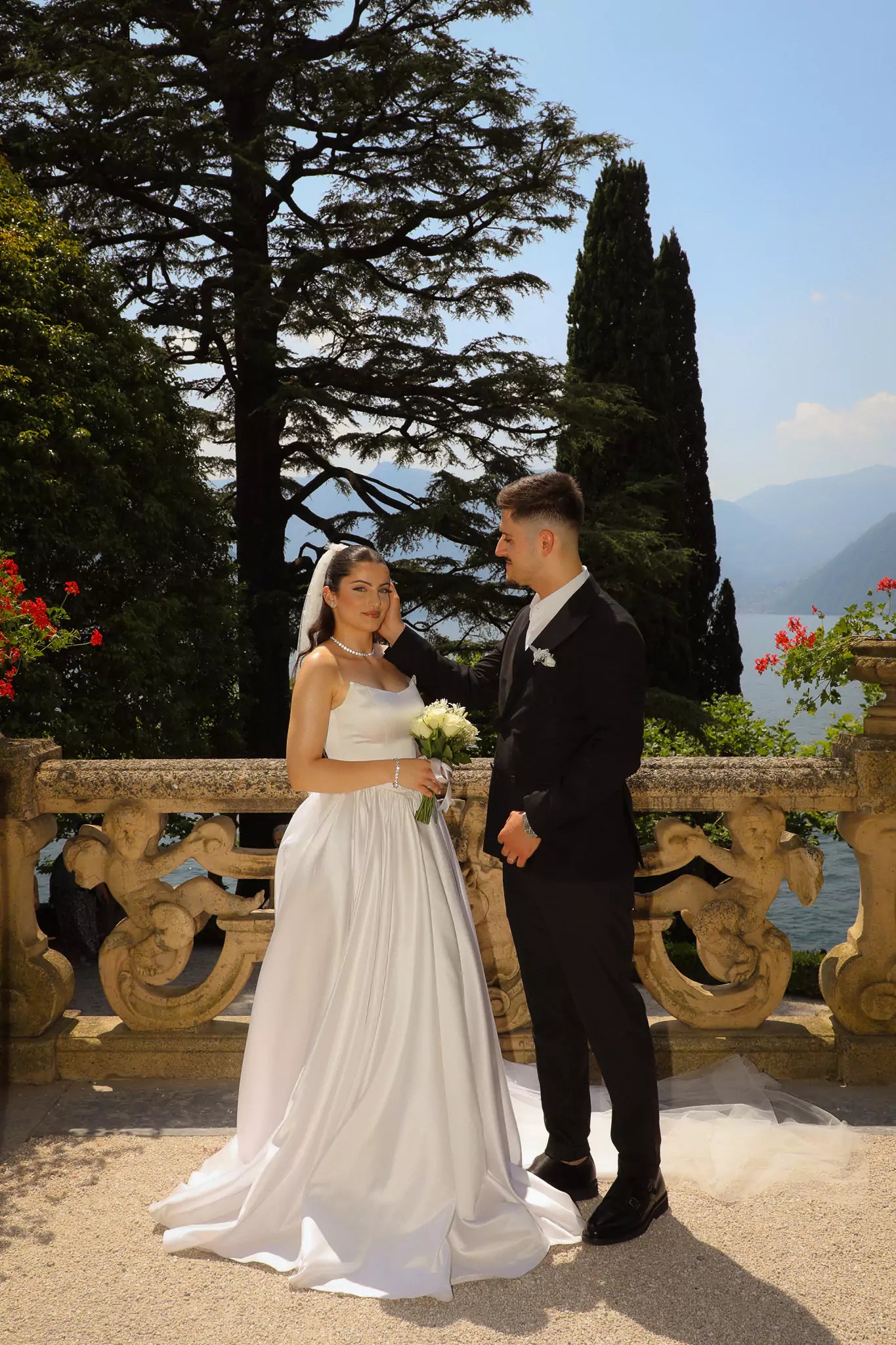 Elegant wedding details at Villa del Balbianello – luxury Lake Como wedding photography